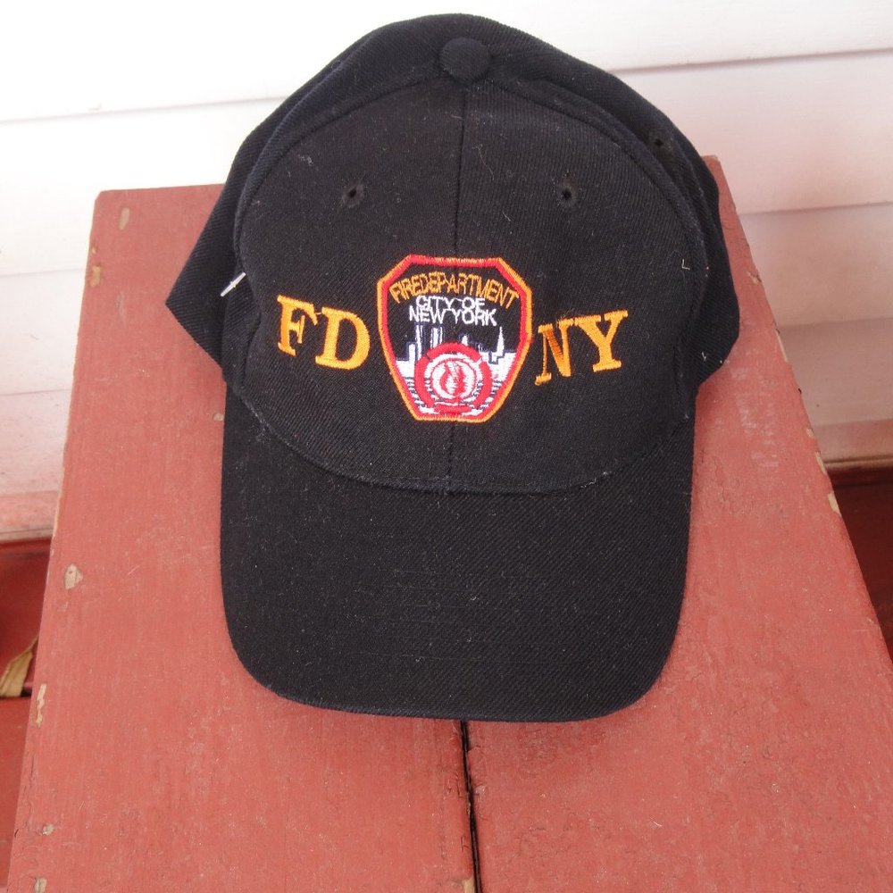 FDNY New York embroidered city Logo Patch Ball cap~EUC~Hook loop back~NYFD
